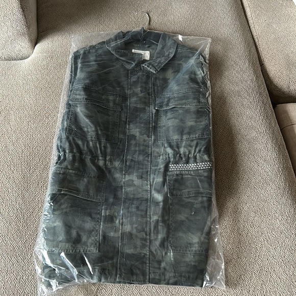 Caslon Women's Metallic Stitch Utility Jacket - Picture 2 of 4